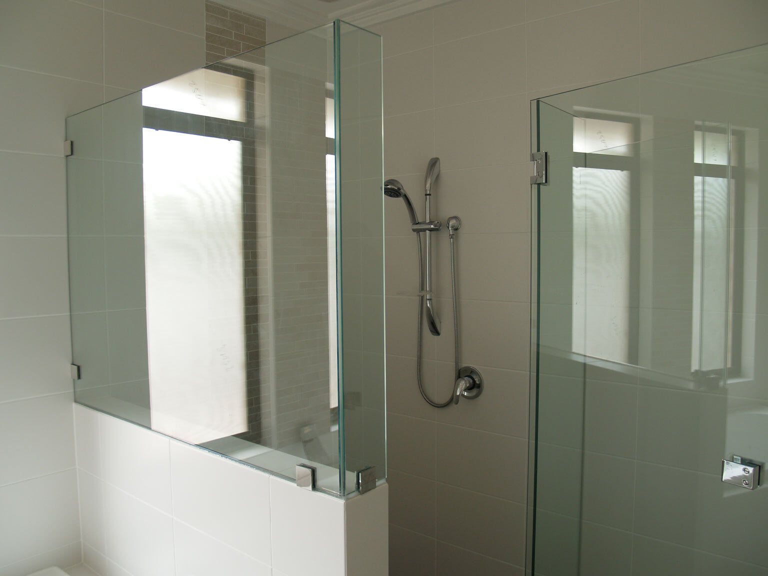 Frameless Shower Screens Glass100
